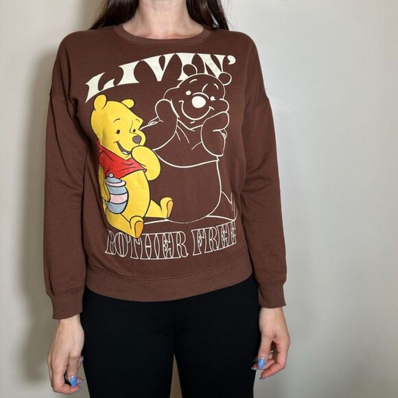 Disney Winnie The Pooh Livin' Bother Free Brown Sweatshirt Sz Small - Picture 1 of 3